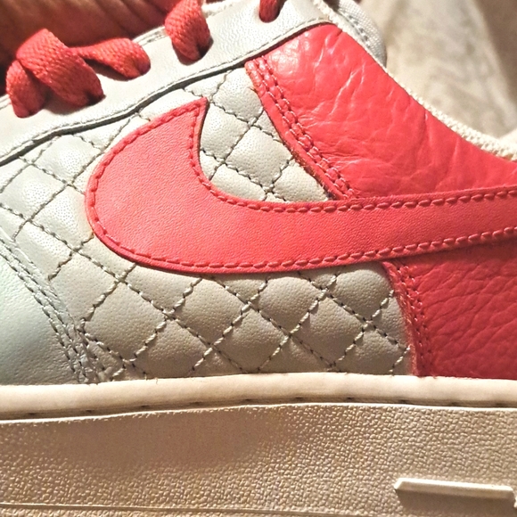 Nike Air Force 1 size 9 - Picture 3 of 12